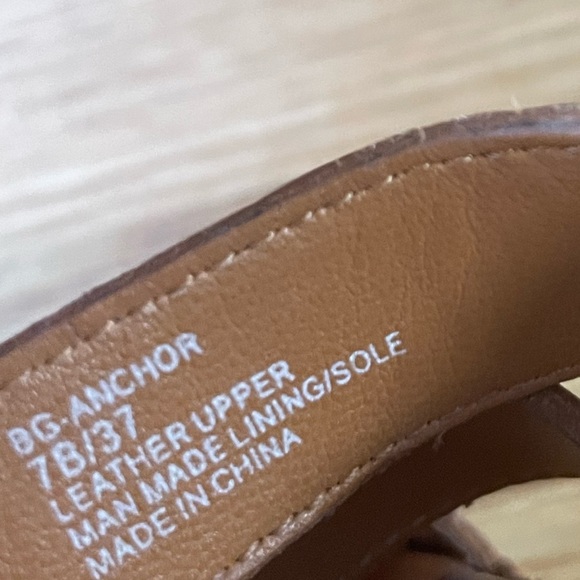 BCBG Girls Ankle Strap Leathet Heels 7 37 BG Anchor - Picture 7 of 8